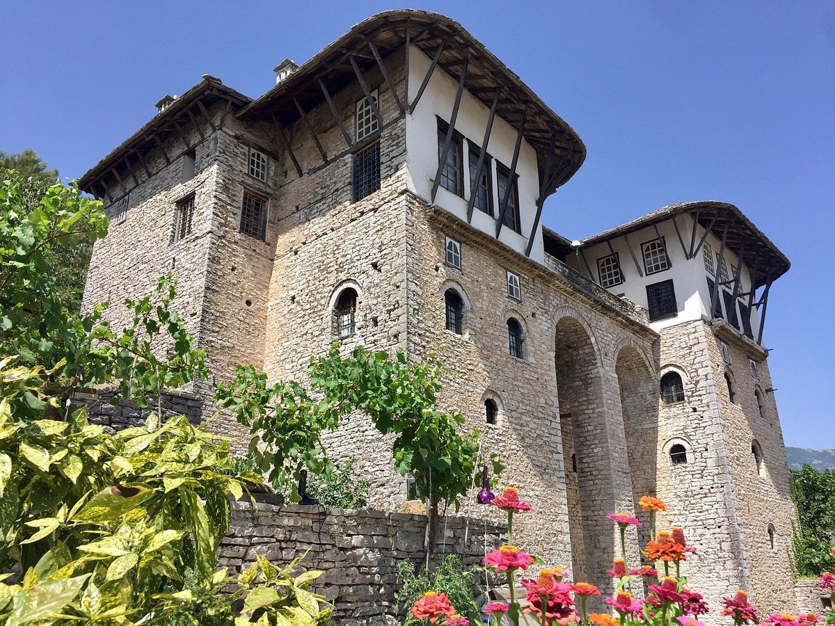 Zekate House